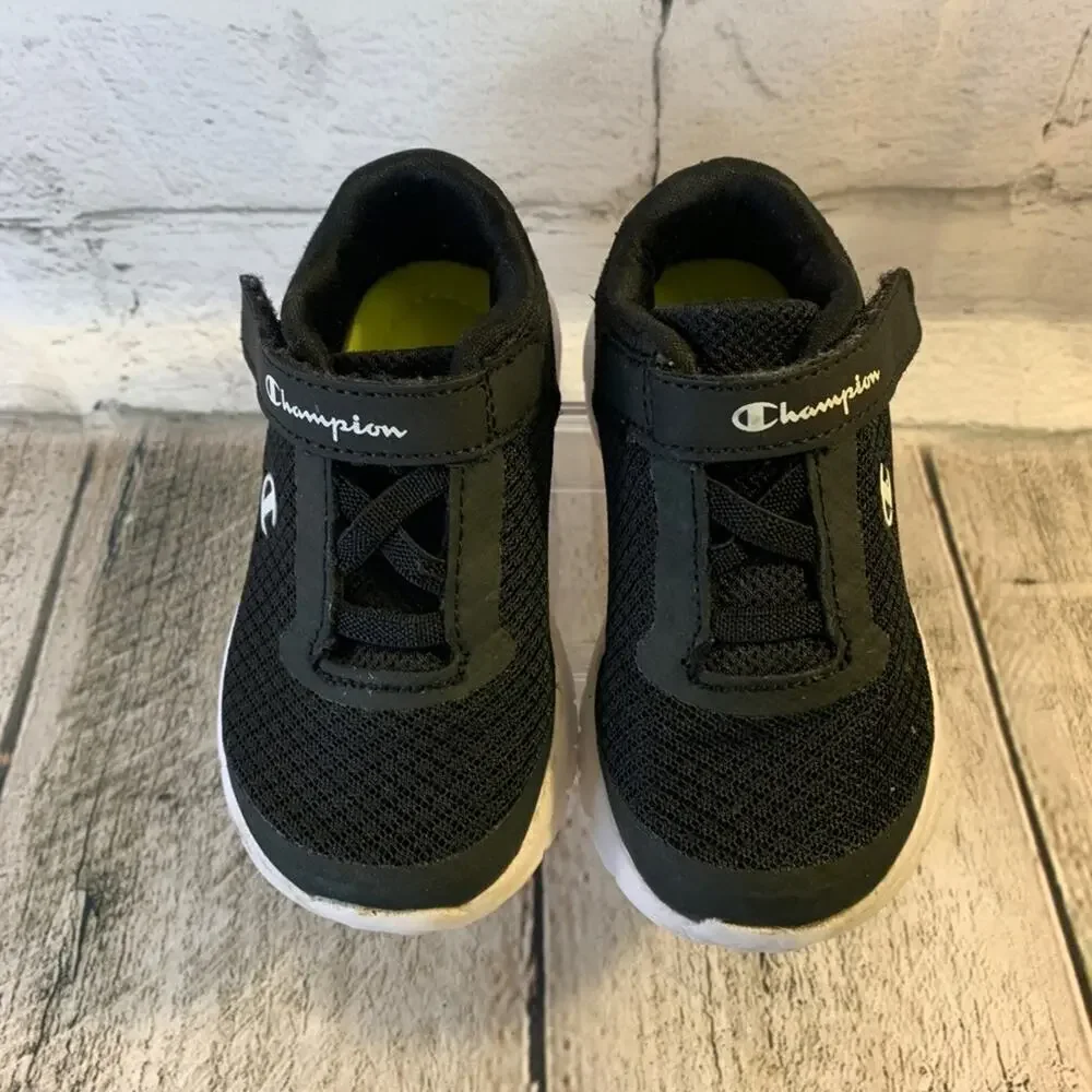 CHAMPION Infant’s Gusto Cross Trainer Black/White Sneakers / Size: Infant 6